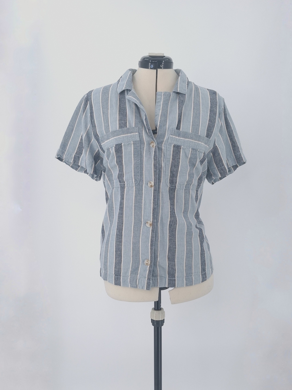 ✨Wonderly Blue & White Vertical Striped Camp Shirt Short Sleeve Button Down L✨ - Picture 2 of 13